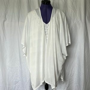 NWT White Kimono Shawl One Size